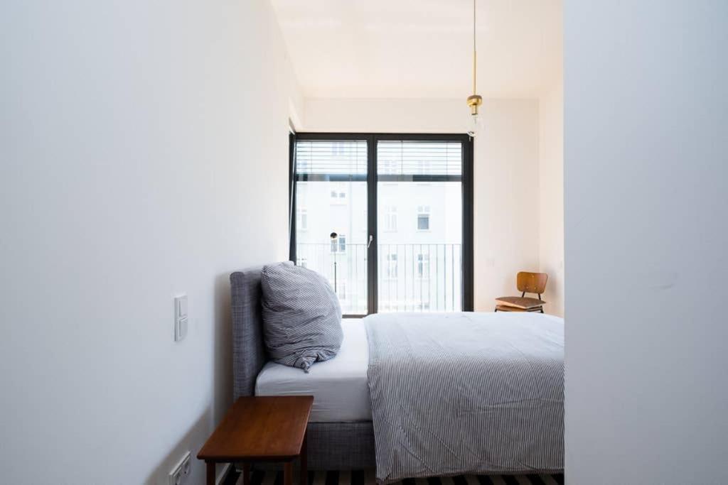 2 Bedroom Mauerpark-Apartment, Berlin Mitte View Calendar Exterior photo