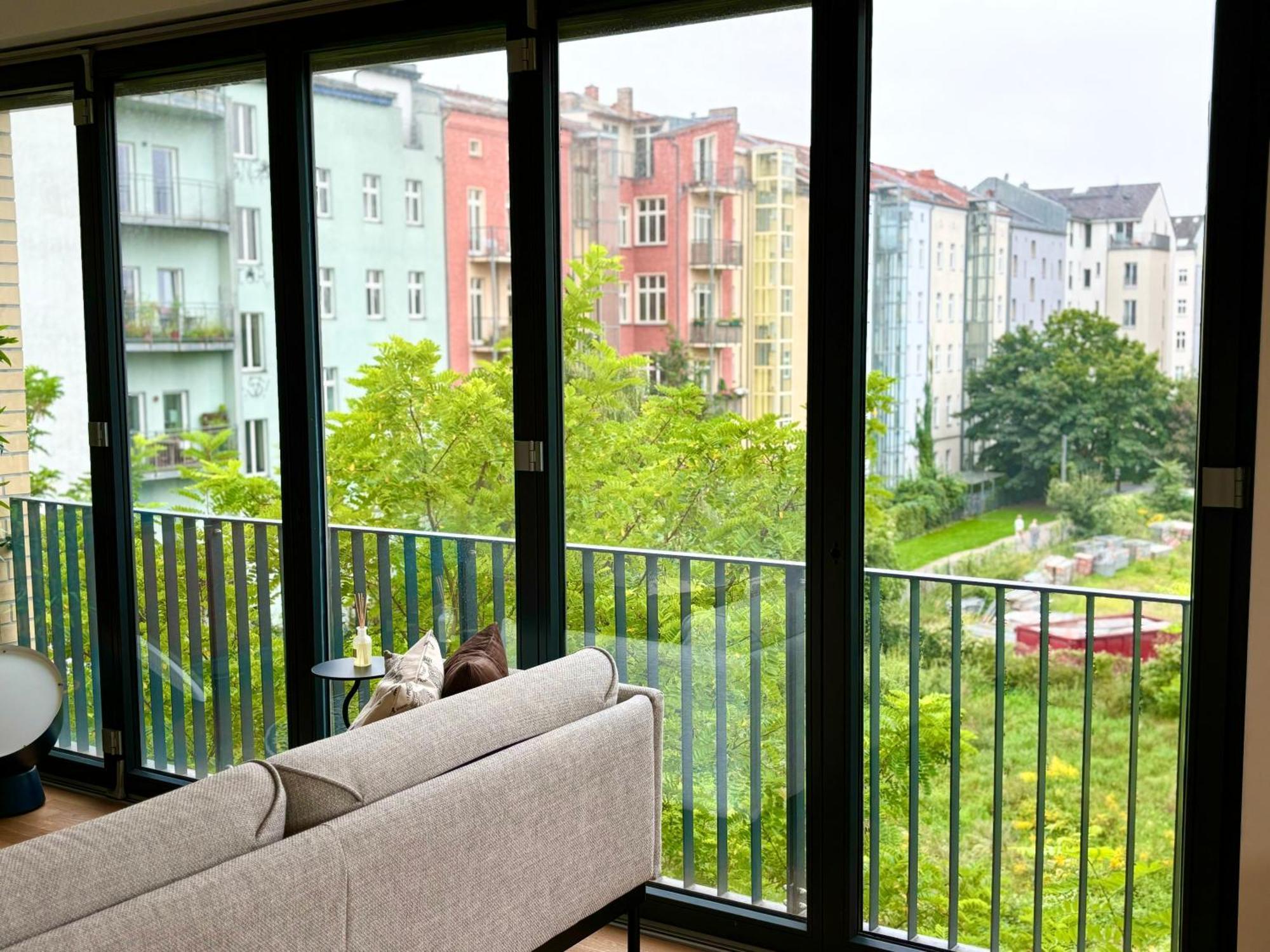 2 Bedroom Mauerpark-Apartment, Berlin Mitte View Calendar Exterior photo