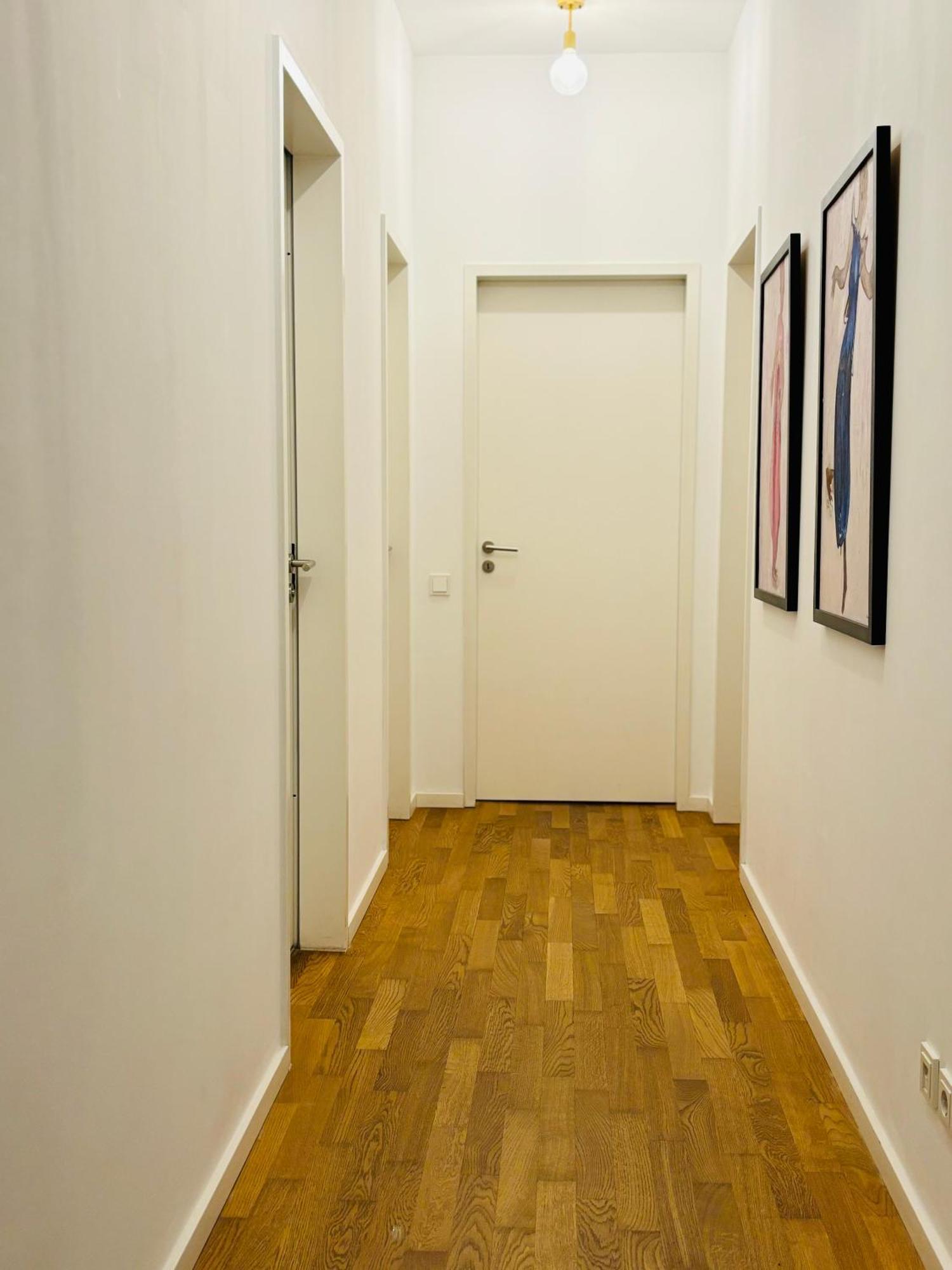 2 Bedroom Mauerpark-Apartment, Berlin Mitte View Calendar Exterior photo