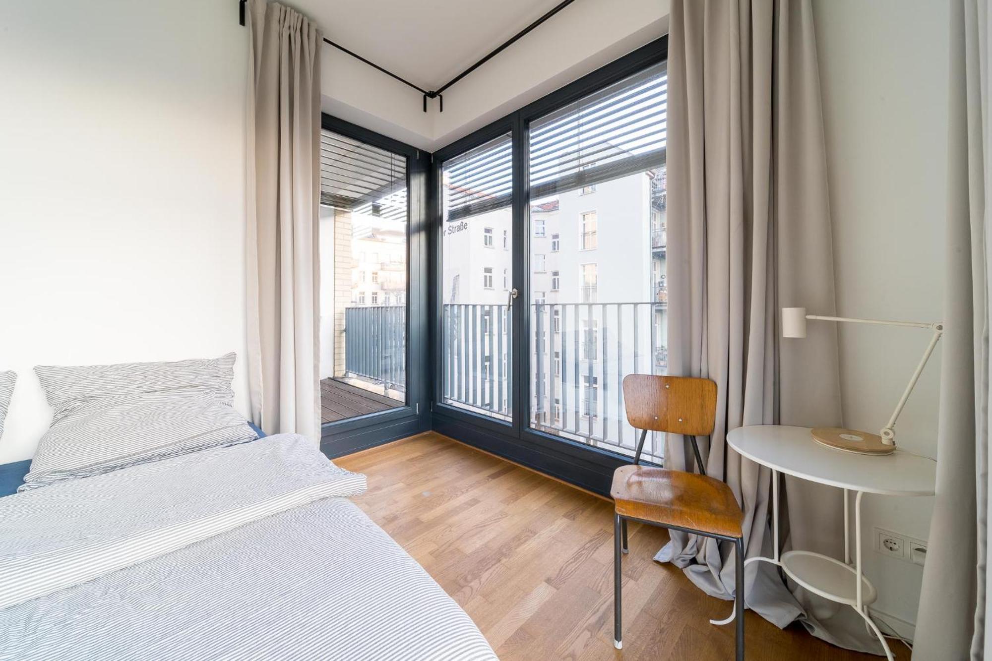 2 Bedroom Mauerpark-Apartment, Berlin Mitte View Calendar Exterior photo