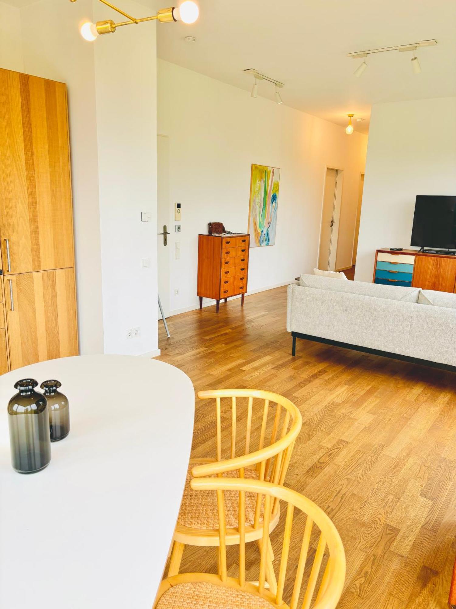 2 Bedroom Mauerpark-Apartment, Berlin Mitte View Calendar Exterior photo