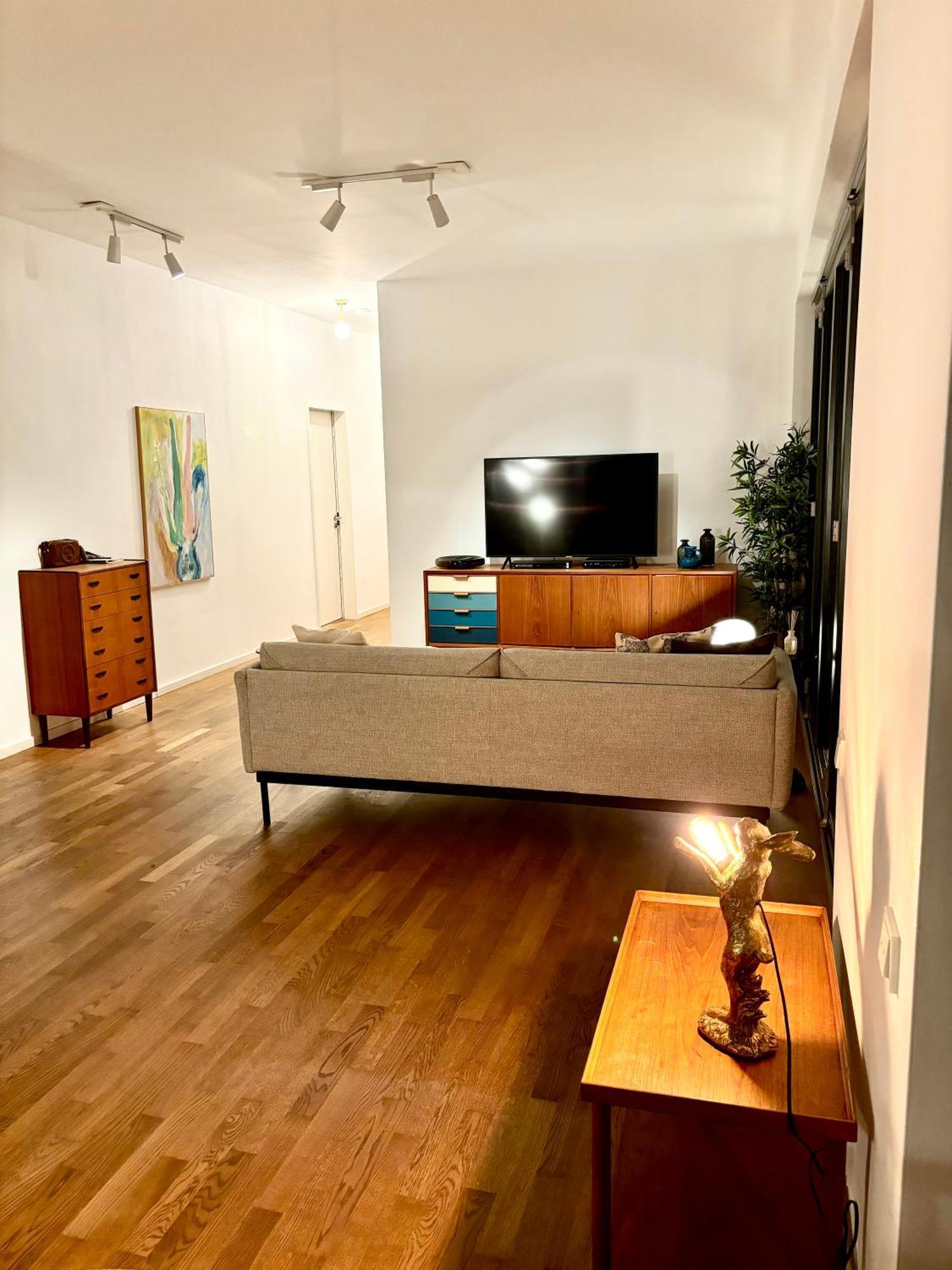 2 Bedroom Mauerpark-Apartment, Berlin Mitte View Calendar Exterior photo