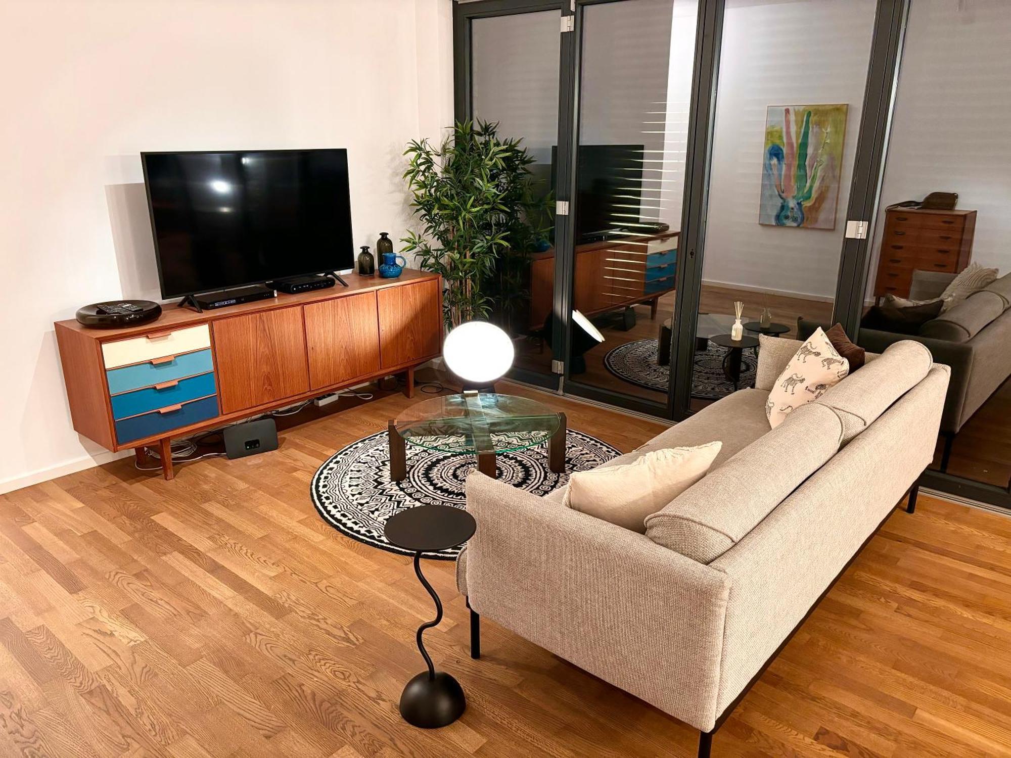 2 Bedroom Mauerpark-Apartment, Berlin Mitte View Calendar Exterior photo